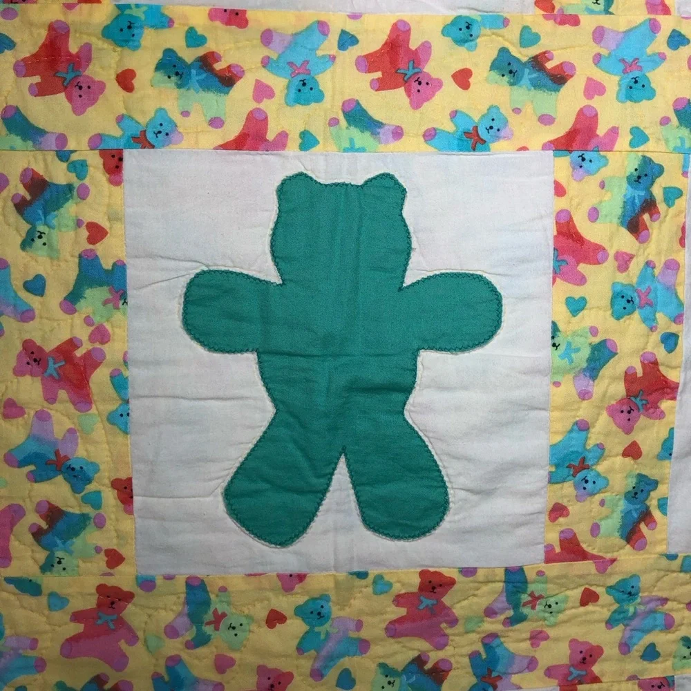 Vintage Grandma Hand Made Patchwork Teddy Bears & Rainbow Bears Cute Crib Quilt